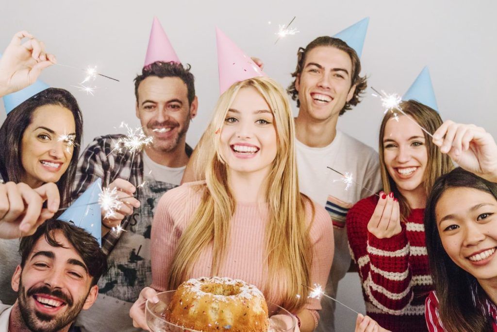 regalare una torta celebrativa